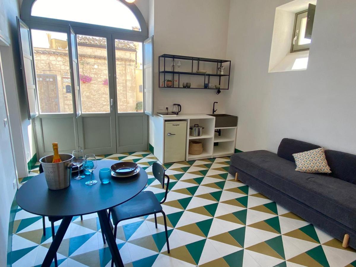 Super Giu Apartment Ragusa Exterior foto