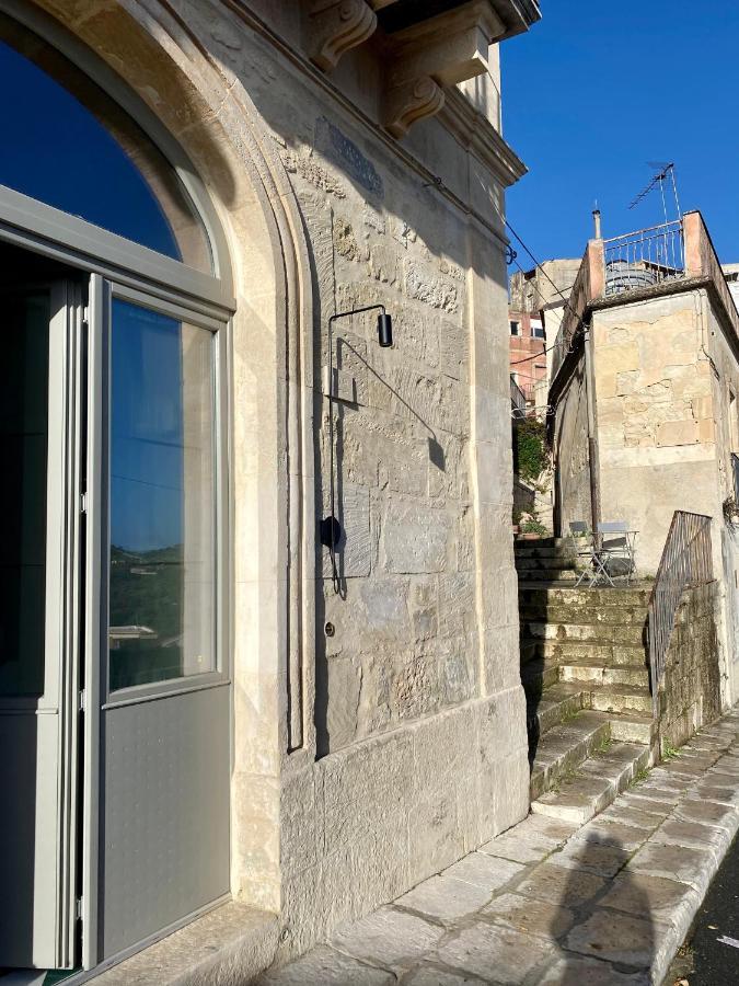 Super Giu Apartment Ragusa Exterior foto