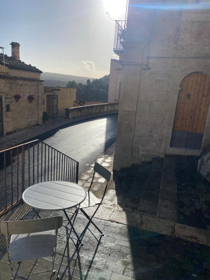 Super Giu Apartment Ragusa Exterior foto